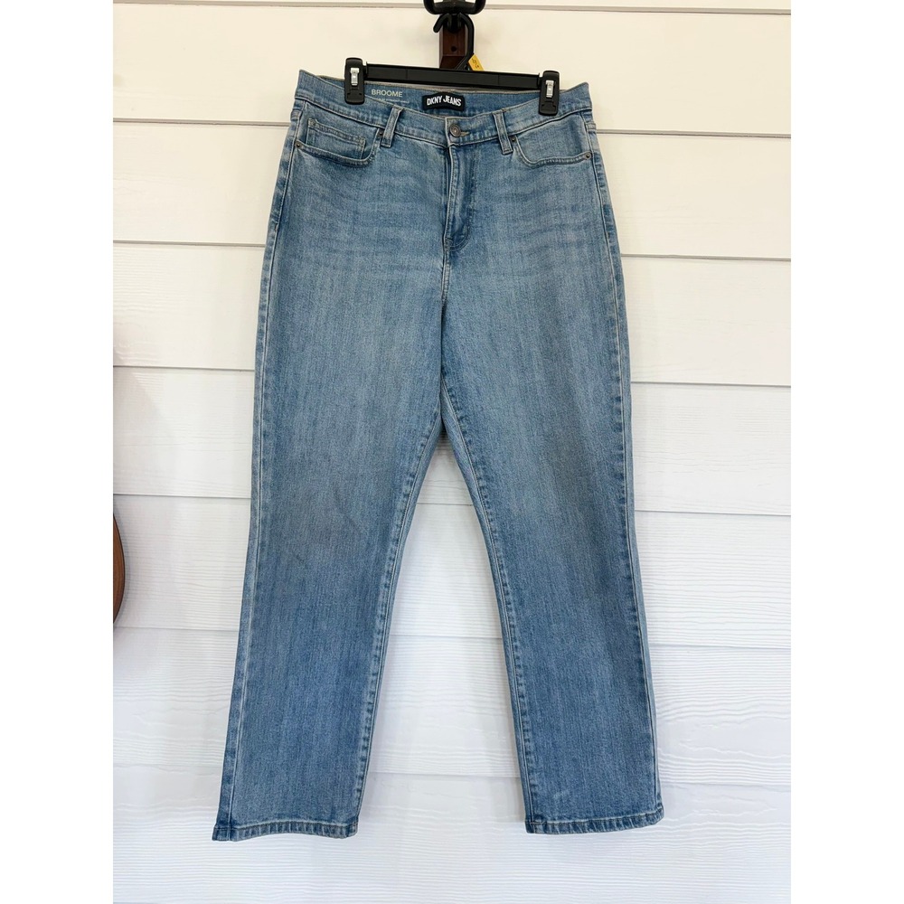 D- 53- DKNY Jeans Broome High Rise Slim Straight Ankle Light Wash Denim 31